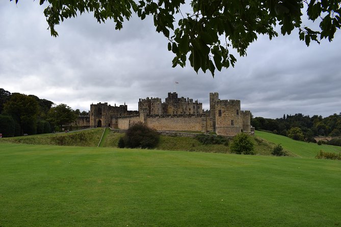 Edinburgh: Holy Island, Alnwick Castle & Kingdom of Northumbria - What the price really includes