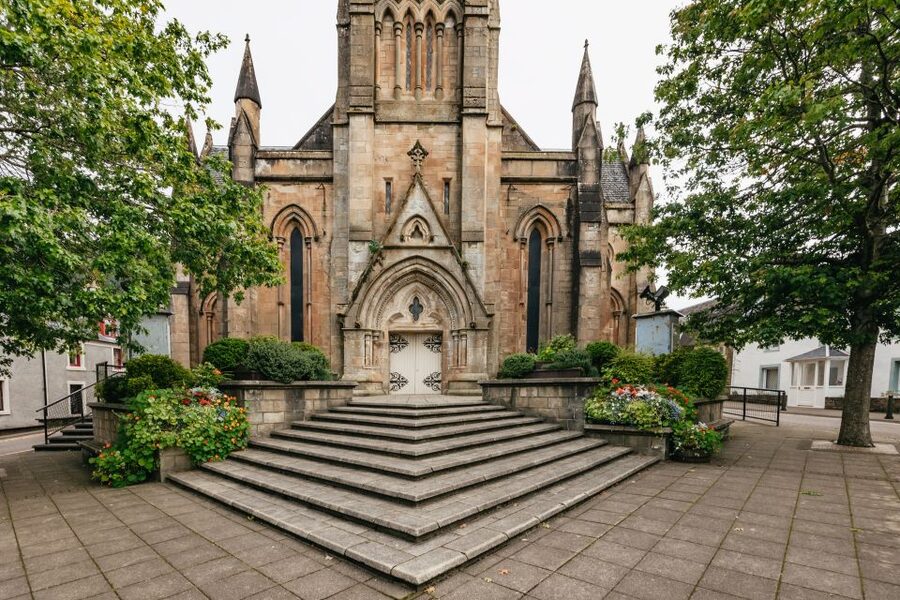 Edinburgh: Loch Ness, Glencoe, Coos & the Highlands Day Tour - Glencoe brings the serious history