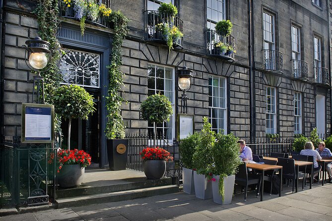 Edinburgh Luxury Private Food & Drink Tour with Eat Walk Tours - The guides make or break the experience