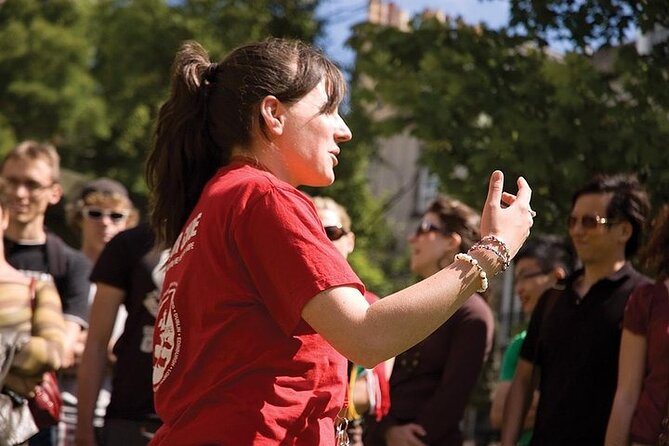 Edinburgh Skip-the-Ticket-Line Castle Walking Tour - Meeting on the Royal Mile at 2 p.m.