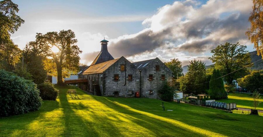 Edinburgh: Ultimate Whisky Experience - Leaving Edinburgh for whisky country