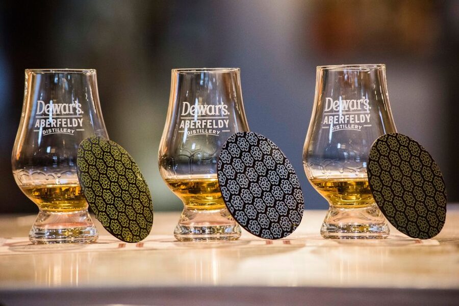 Edinburgh: Ultimate Whisky Experience - Lunch and a pause in Aberfeldy