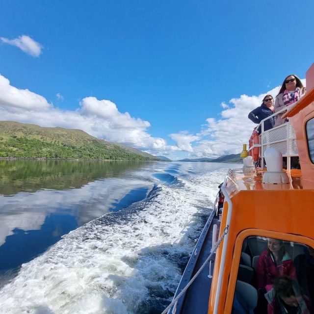 Fort William: Seal Spotting Loch Linnhe Cruise - Black Rock and the seal colony