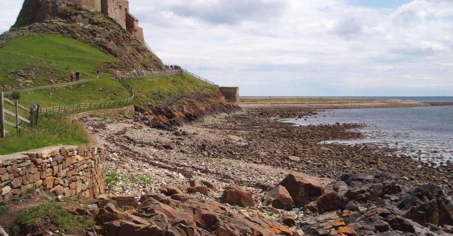 From Edinburg: Viking Coast & Alnwick Castle Day Tour - Crossing the old border into Northumberland