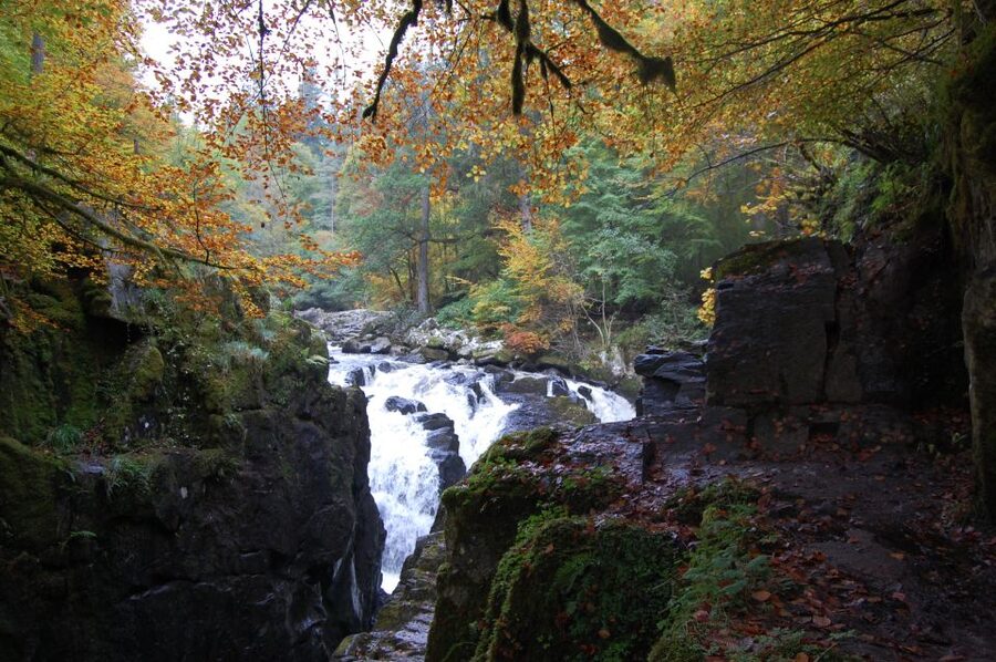 From Edinburgh: 2-Day Highlands Tour with Hogwarts Express - Loch Ness and an evening in Fort Augustus