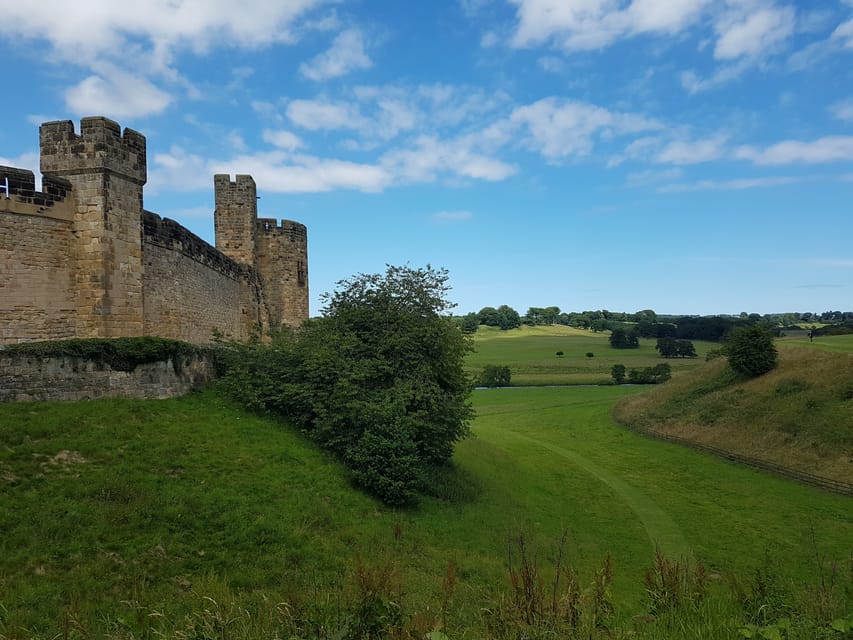 From Edinburgh: Holy Island, Alnwick Castle & Northumbria - Practical tips for a better day