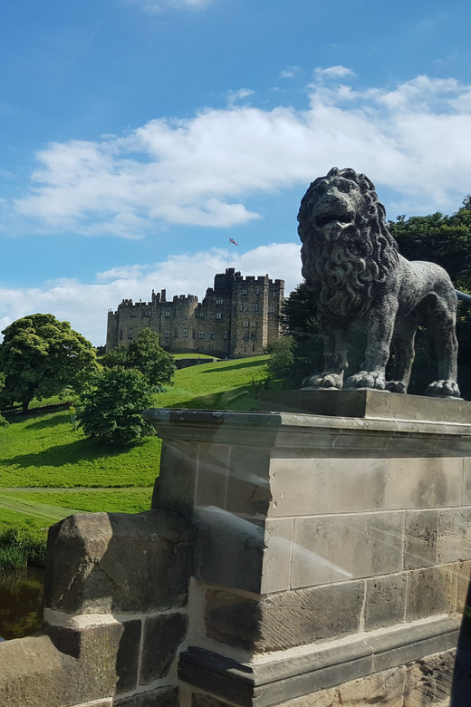 From Edinburgh: Holy Island, Alnwick Castle & Northumbria - What the $85 price really buys you