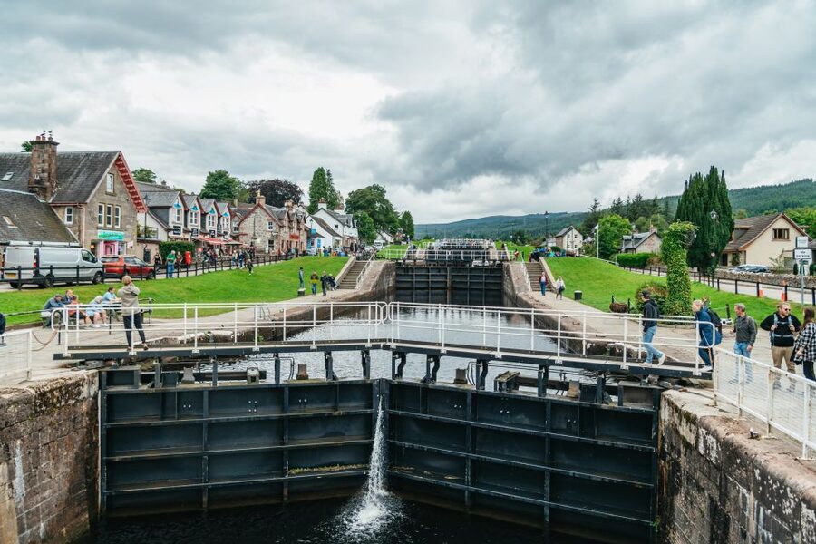 From Edinburgh: Loch Ness, Glencoe & Scottish Highlands Tour - Choosing your Loch Ness option