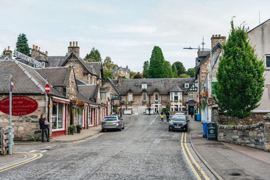 From Edinburgh: Loch Ness, Glencoe & Scottish Highlands Tour - Cairngorms, Loch Laggan, and Pitlochry