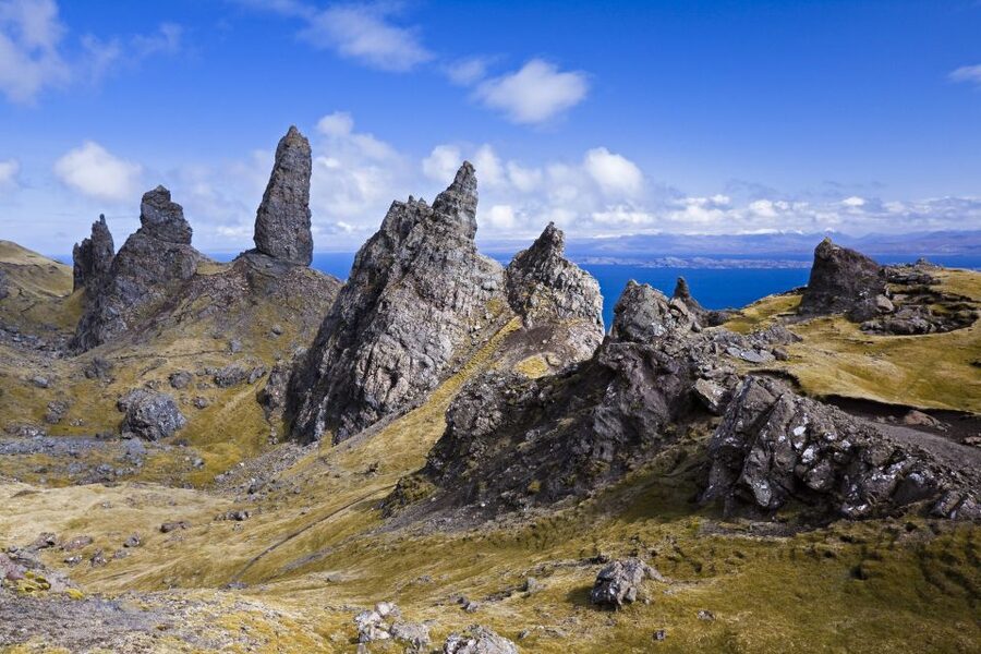 From Glasgow: 3-Day Isle of Skye, Highlands & Loch Ness Tour - From Glasgow to Luss, Loch Lomond, and Glencoe