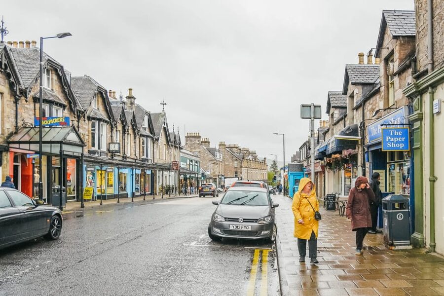 From Glasgow: Loch Ness, Glencoe and the Highlands Tour - Leaving Glasgow for Loch Lomond