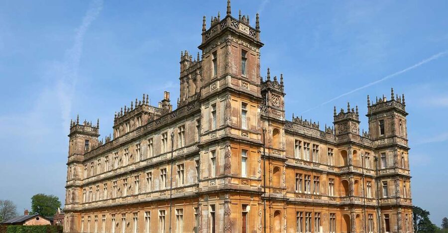 From London: Downton Abbey and Village Coach Tour - Meeting the coach at Gloucester Road
