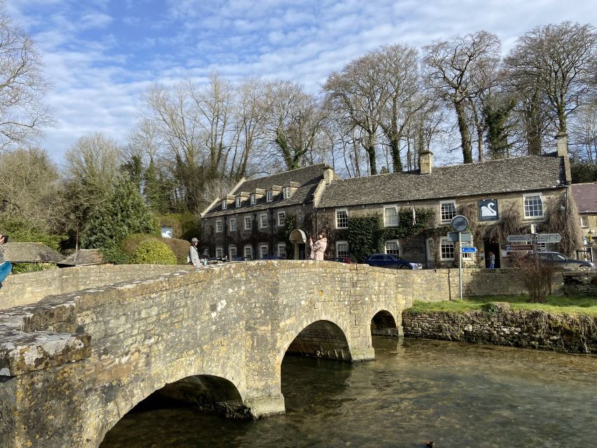 From London: Full-day Cotswolds Tour with Optional Lunch - Bibury delivers the classic village scene