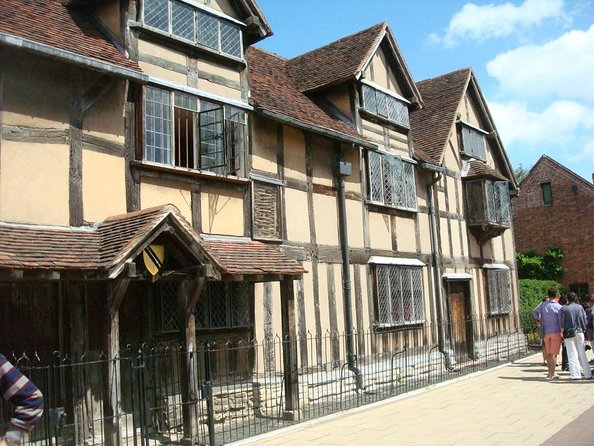 From London: Shakespeare's Stratford-upon-Avon Day Trip by Coach - Starting at Bulleid Way near Victoria