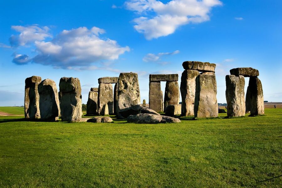 From London: Stonehenge and Bath Day Trip with Ticket - Bath from Roman springs to Georgian crescents