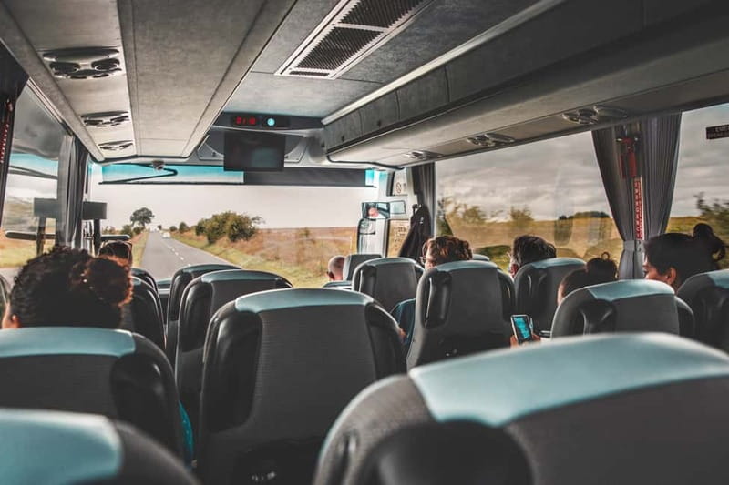 From London: Stonehenge and Bath Full-Day Tour with Guide - The guides and the coach atmosphere