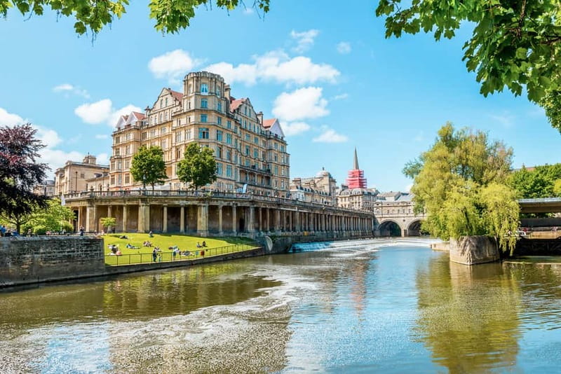 From London: Stonehenge and Bath Full-Day Tour with Guide - Meeting at Earl’s Court at 9:00 AM