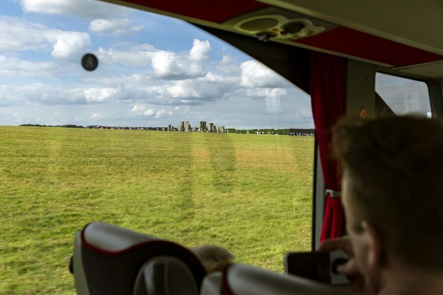 From London: Stonehenge Half-Day Tour - Arriving at the Stonehenge visitor center