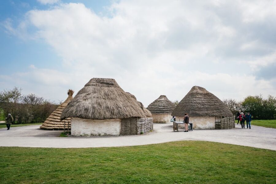 From London: Stonehenge Half-Day Trip - Arriving at the Stonehenge visitor centre