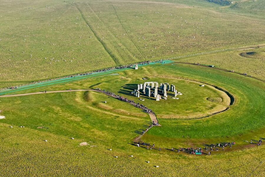 From London: Stonehenge Morning Day Trip with Admission - Why an early Stonehenge visit matters