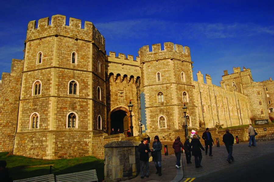 From London: Windsor Castle and Stonehenge Day Trip - Why this two-stop itinerary works