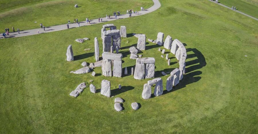 From London: Windsor, Stonehenge, & Salisbury Cathedral Trip - Bus transport and the London return