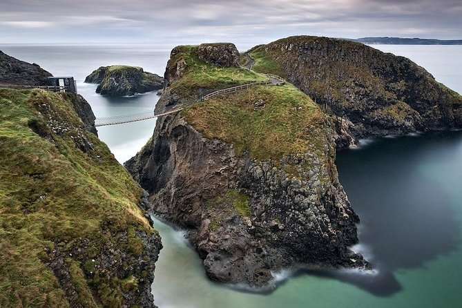 Giant's Causeway Tour from Belfast - Luxury Bus + Castles Tour - What the bus day feels like