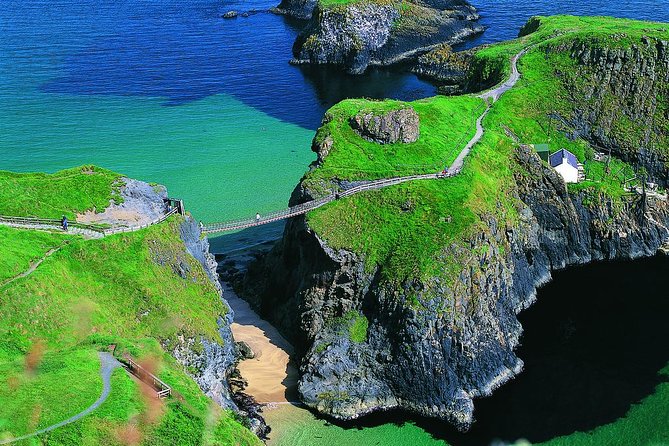 Giant's Causeway Tour including Game of Thrones Sites from Belfast - Dunluce Castle, seen quickly