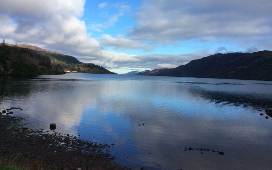 Glasgow: 2-Day Eilean Donan, Loch Ness & Glenfinnan Tour - Inveraray: castle views and a rushed lunch stop