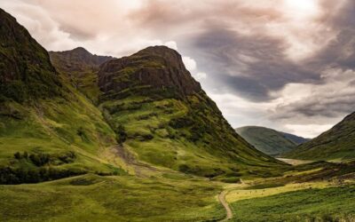 2-Day Eilean Donan, Loch Ness & Glenfinnan Tour