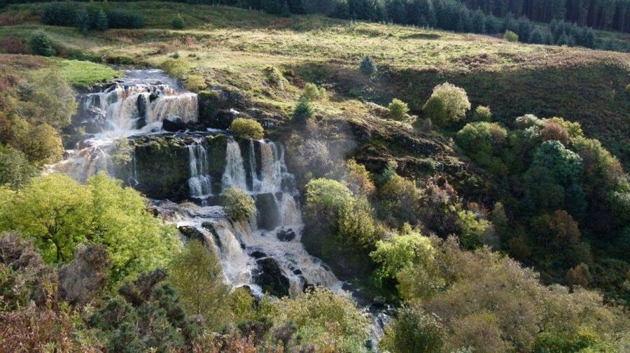 Glasgow: Loup of Fintry Waterfall Guided Tour - Following the old footpath to the River Endrick