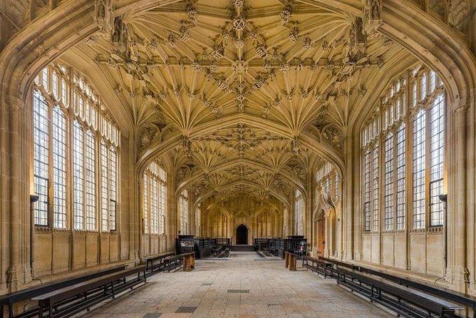 Harry Potter Walking Tour of Oxford Including New College - New College: the tour’s best stop