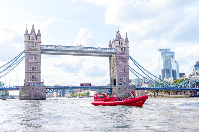 High-Speed Thames River Speedboat in London - Shakespeare’s Globe and Tower Bridge bring the best views