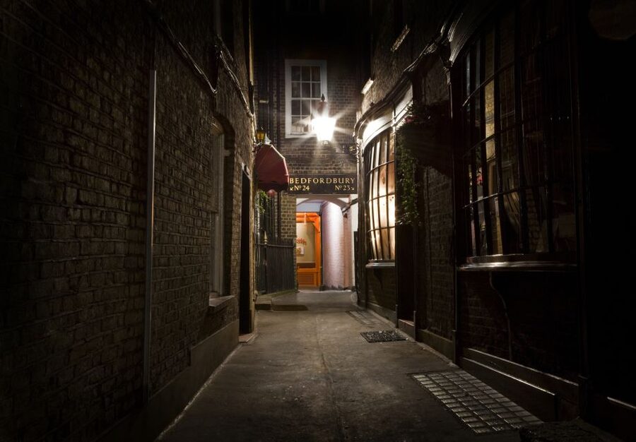 Jack The Ripper Tour in London's East End - Guides who make or break the walk