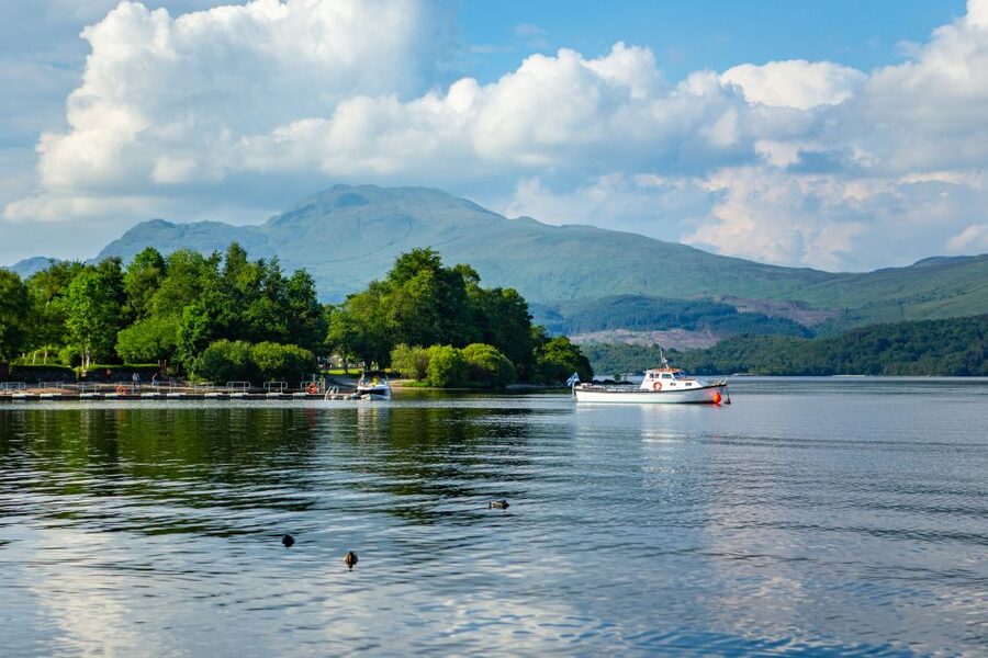 Loch Lomond: Island Discovery 2-Hour Cruise - Continuing toward Luss