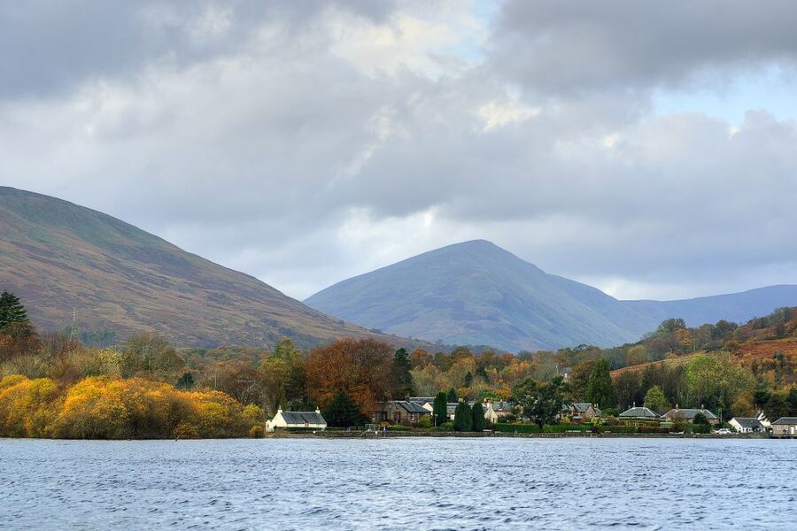 Loch Lomond: Island Discovery 2-Hour Cruise - Weather, clothing, and the best seat