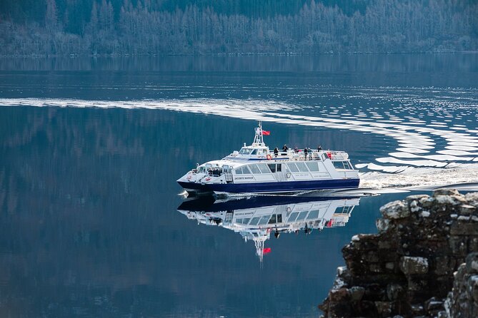 Loch Ness and Caledonian Canal 2-Hour Cruise from Dochgarroch - Urquhart Castle from the water
