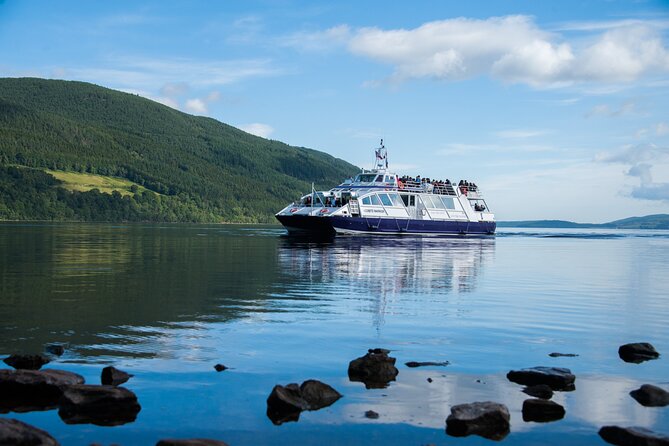 Loch Ness and Caledonian Canal 2-Hour Cruise from Dochgarroch - Entering Loch Ness and hunting for Nessie