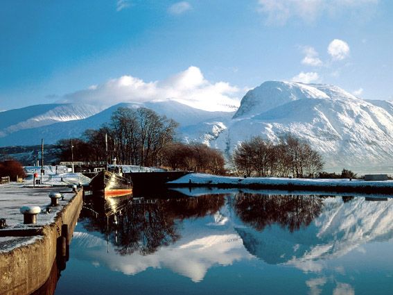 Loch Ness, Inverness, & Highlands 2-Day Tour from Edinburgh - Clava Cairns and the road into Inverness