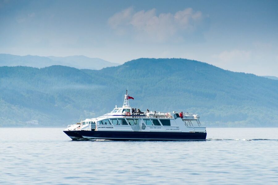 Loch Ness: Urquhart Castle Round-Trip Cruise - The approach to Urquhart Castle
