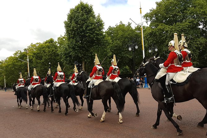 London 30 Top Sights with Fun Local Guide - The Tube to Southbank