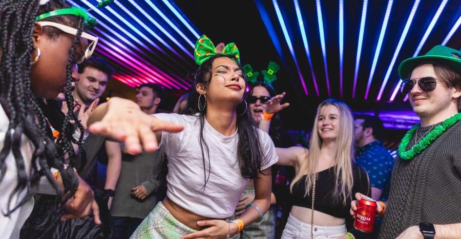 London: Bar and Club Crawl to 5 Central London Venues - Dress code and practical preparation