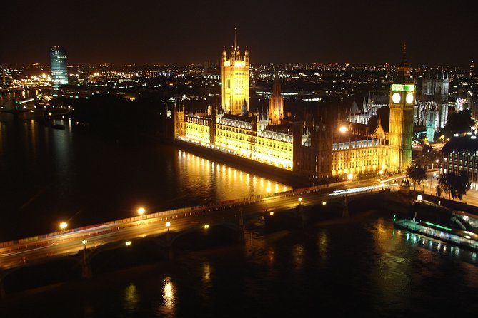 London by Night Bus Tour with Christmas Lights and Live Guide - Trafalgar Square adds tradition to the lights
