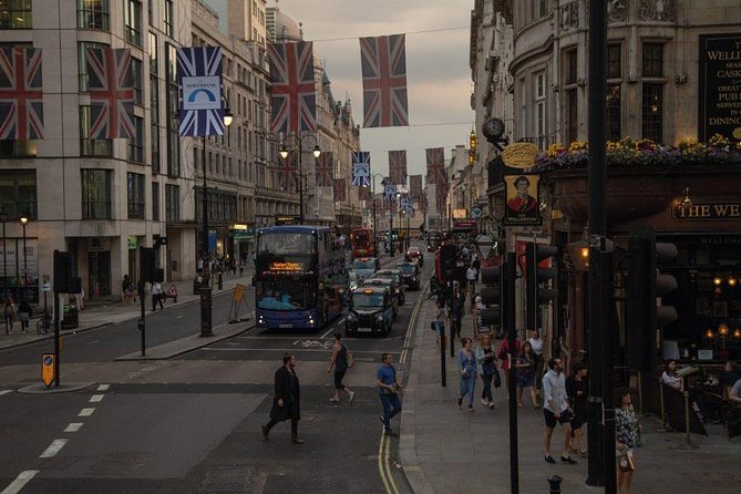 London by Night Sightseeing Open Top Bus Tour with Live Guide - Westminster Abbey, Big Ben, and the Houses of Parliament