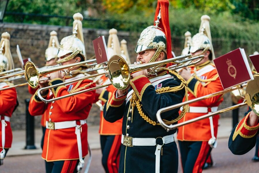 London: Changing of The Guard Tour - The Guide Makes the Difference