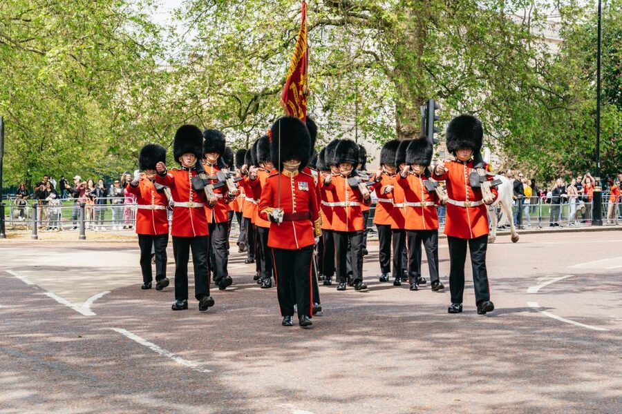 London: Changing of the Guard Tour by Buckingham Palace - Useful planning details before you book