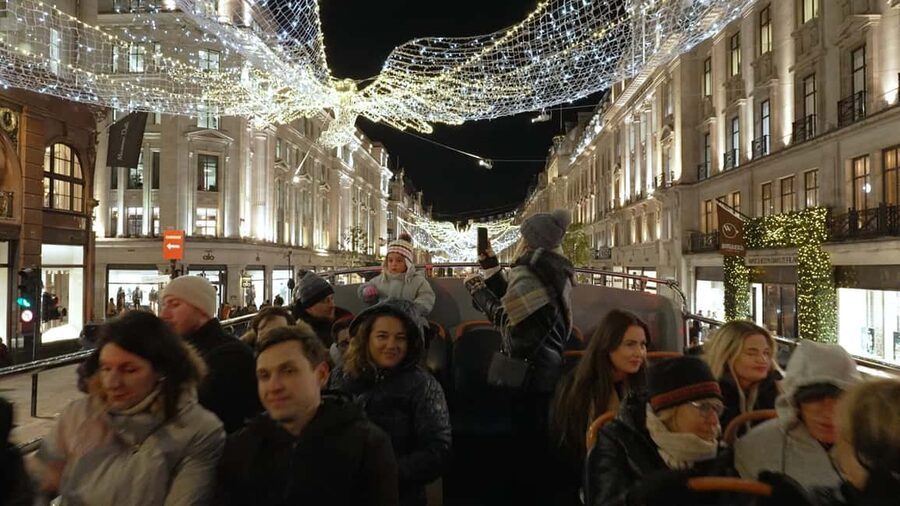 London: Christmas Lights Nighttime Bus Tour with Live Guide - Piccadilly Circus, Trafalgar Square, and the Christmas tree