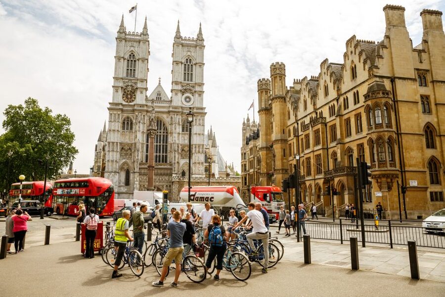 London: Classic Gold 3.5-Hour Bike Tour - Smithfield Market and the road to St. Pauls