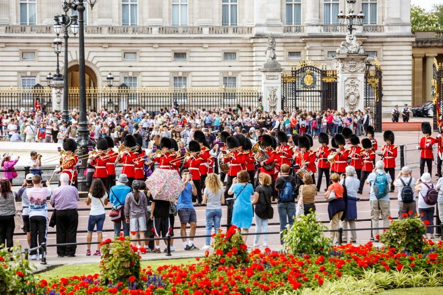 London: Classic Gold 3.5-Hour Bike Tour - Westminster Bridge and the return to Kennington