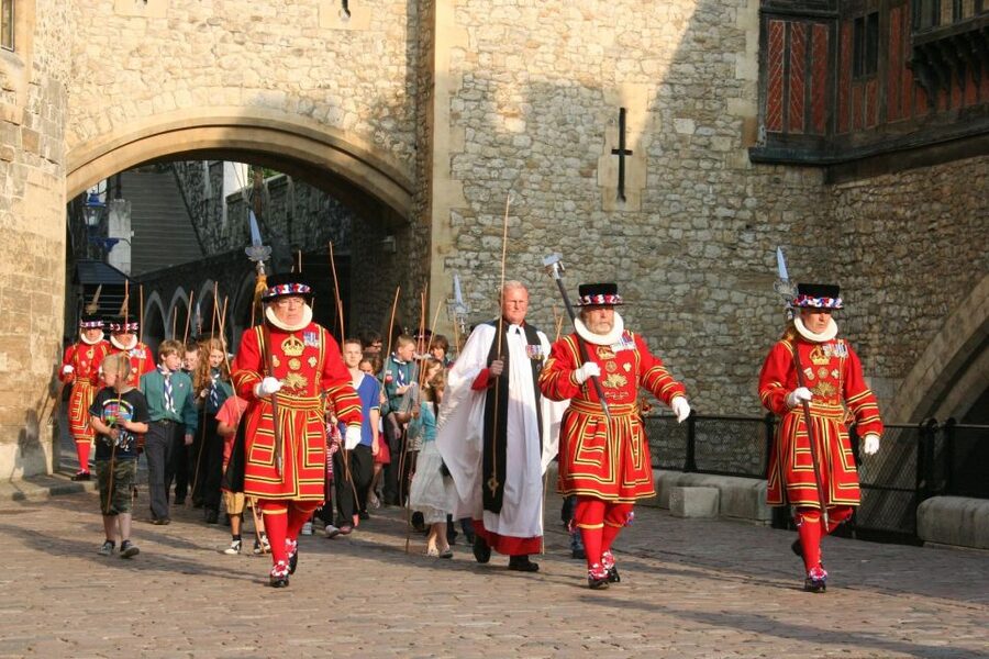 London: Easy Access Tower of London and Crown Jewels Tour - Lower Wakefield Tower and the instruments of torture